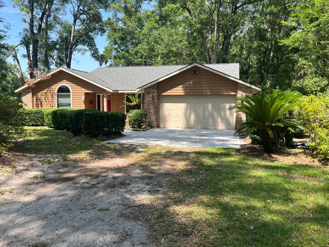 Building Photo - 17026 Southside Ct