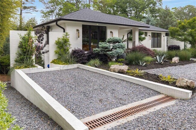 Building Photo - 1258 Mayfair Dr NE