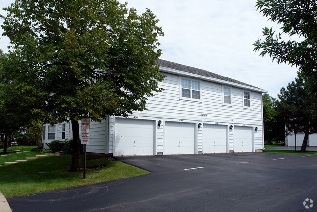 Building Photo - Cornell Lakes
