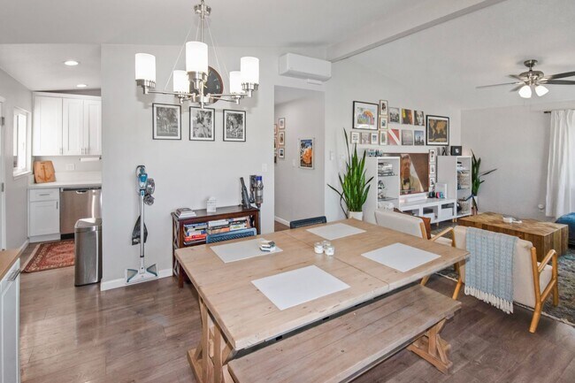 Foto del edificio - 2131 Ilex Ave