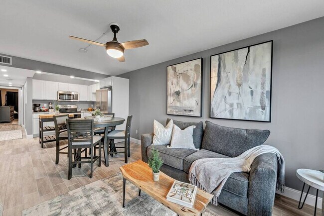 Foto del edificio - 343 Gulf Shore Dr