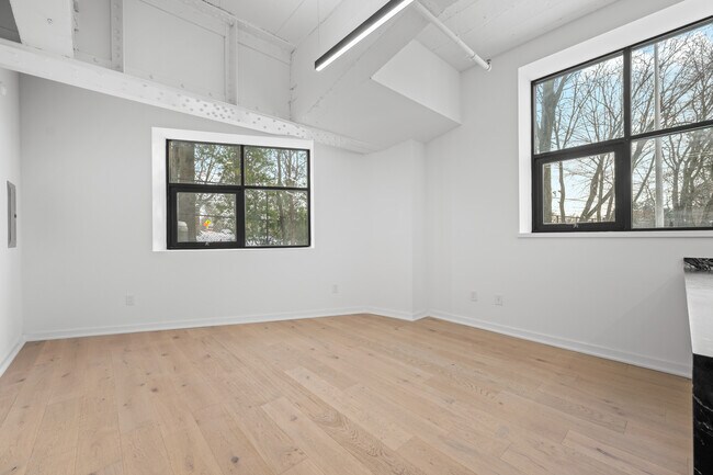 Building Photo - 36 N Narberth Ave