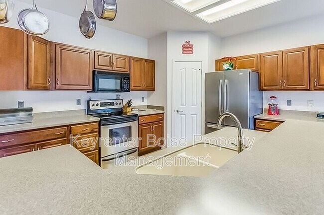 Foto del edificio - 3291 N Chatterton Way
