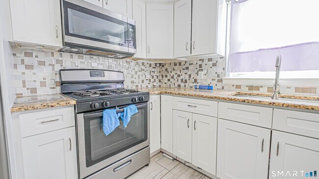 Foto del edificio - 243 Sunshine Cir