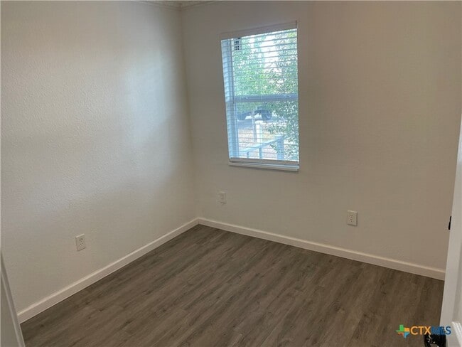 Building Photo - 761 Geronimo Dr