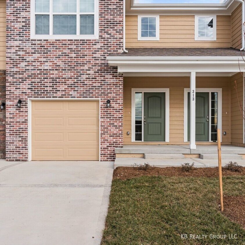 Primary Photo - Brand New 2 Bed Middle Unit Townhome in Bl...