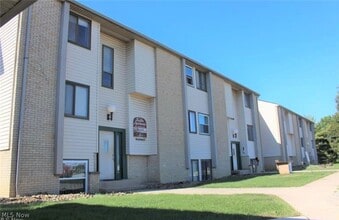 Building Photo - 623 Lovers Ln