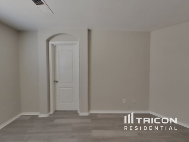 Building Photo - 9415 Cerro Largo Pl NW