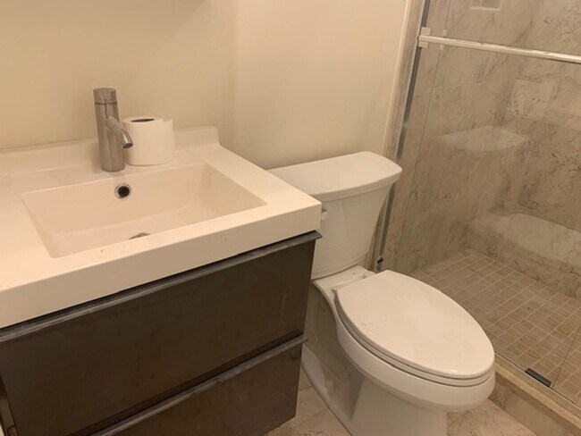 Building Photo - Studio Apartment in Brookline | Modern Appliances | Laundry in Building | 9/1