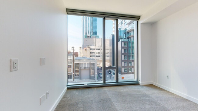 Interior Photo - 399 Fremont