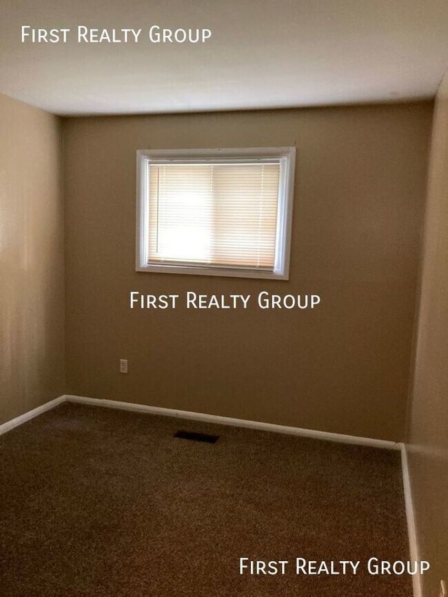 Building Photo - 3 Bedroom 1 Bath home for rent in Franklin...