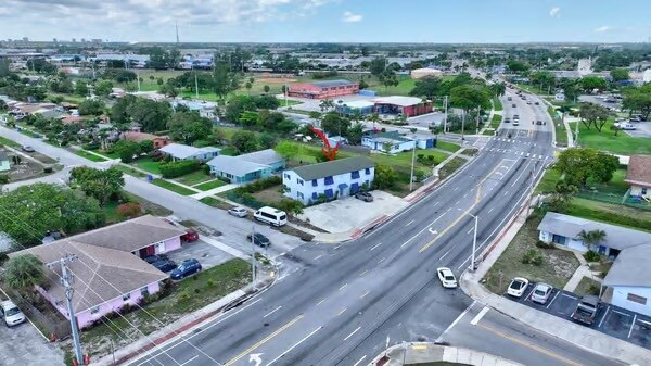 Foto del edificio - 541 Blue Heron Blvd
