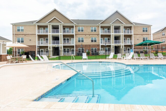 Building Photo - Midway at Archdale