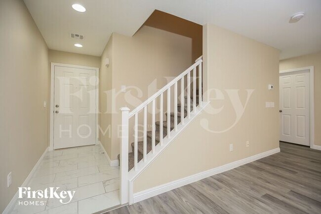 Building Photo - 8288 Vanity Fair Ln