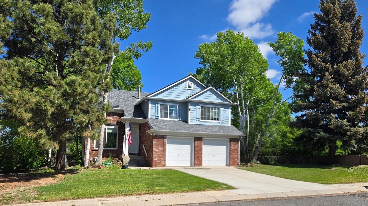 Photo - 6740 Holt Dr - Stetson Hills - Tri Level House - 3 Bed/ 2.5 Bath/ 2 Car Garage