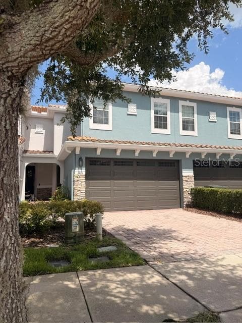 Building Photo - 1911 Silverweed Way