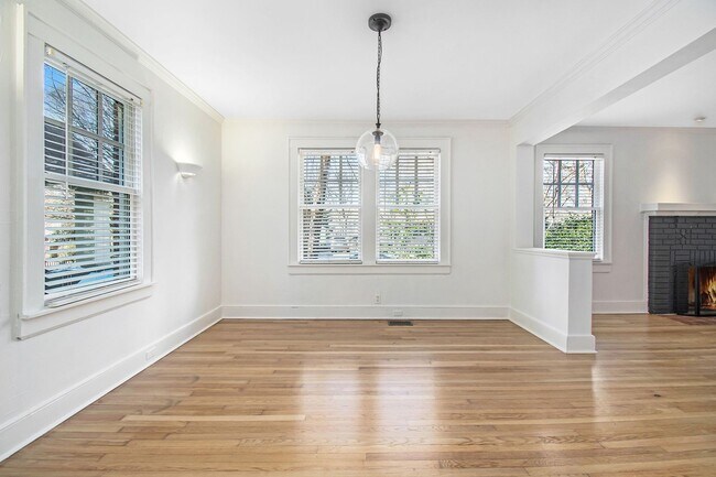 Foto del edificio - 476 Hemlock Cir SE