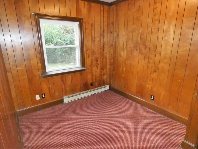 Building Photo - 26 Iras Ln