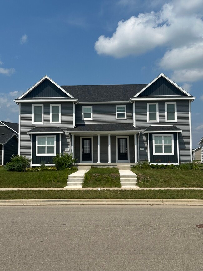 Building Photo - 1674 Happy Trails Rd