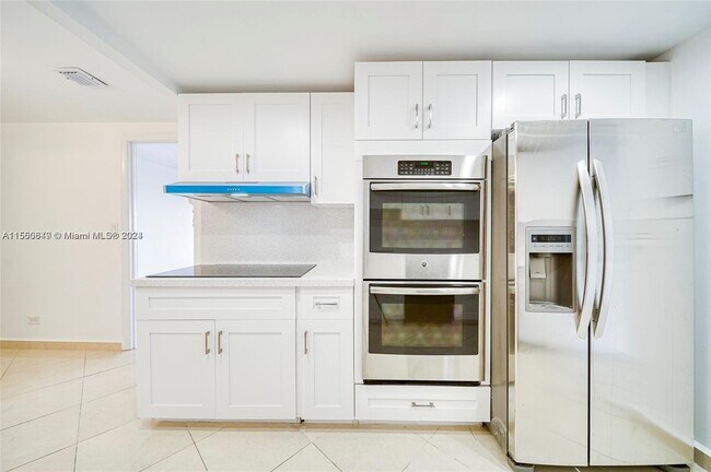 Foto del edificio - 1800 NE 114th St