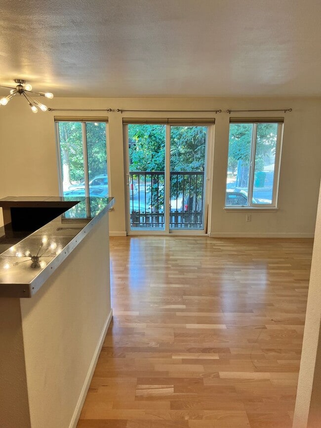 Building Photo - Great location, secure parking, controlled...