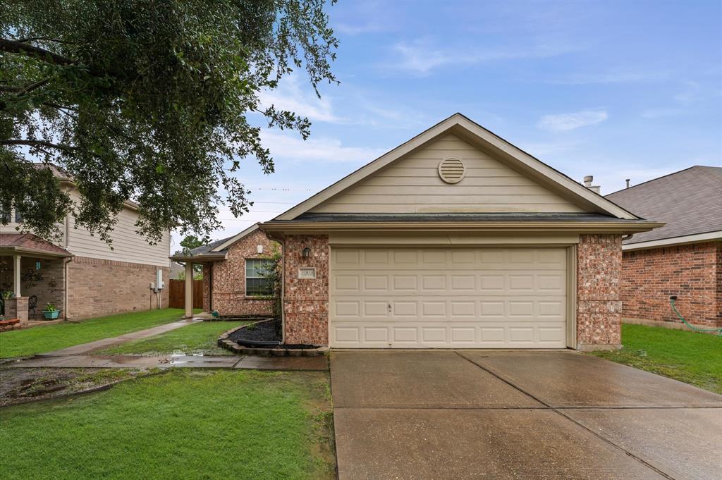 Foto principal - 11919 Piney Bend Dr