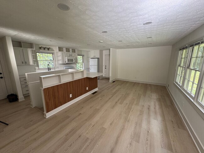 Foto del edificio - 2289 Addison Rd NE