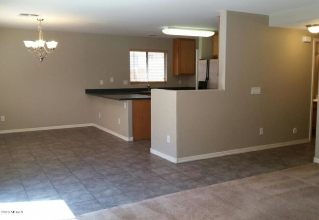 Building Photo - 12925 W Fleetwood Ln
