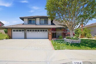 Building Photo - 2704 N Vista Heights Ave