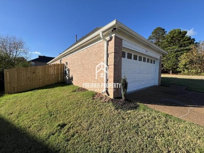 Building Photo - 1265 Breezy Valley Dr