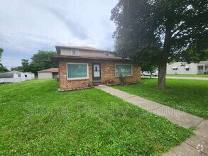 Building Photo - 2724 Maple Ave