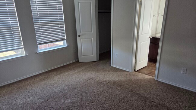 Foto del edificio - 3314 Angus Crossing