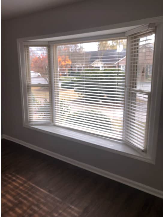 Bay window in great room - 313 Grace St