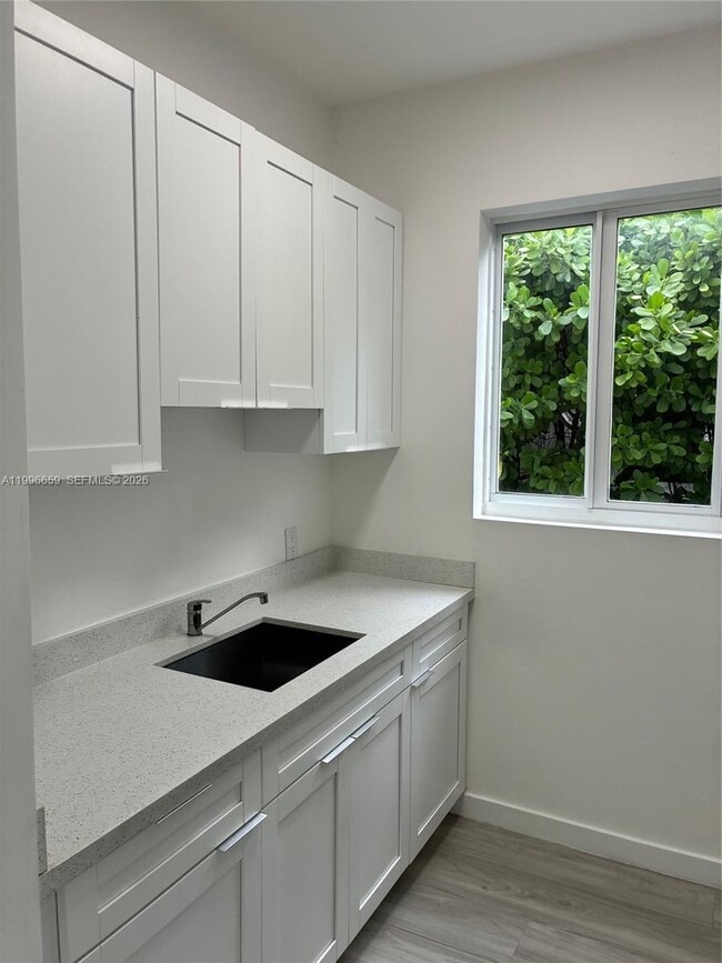 Foto del edificio - 2352 SW 5th St