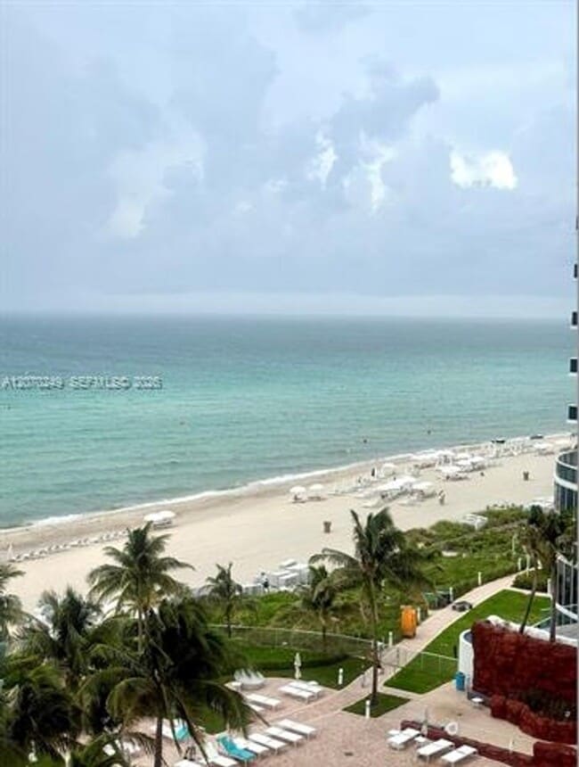 Building Photo - 18201 Collins Ave