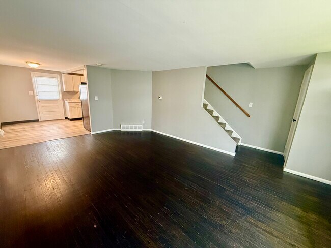 Foto del edificio - 4944 Fairway Ct