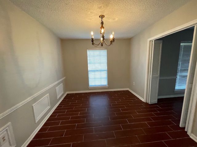 Foto del edificio - 15016 Lynbrook Dr