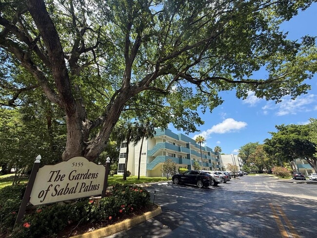 Building Photo - 5155 E Sabal Palm Blvd