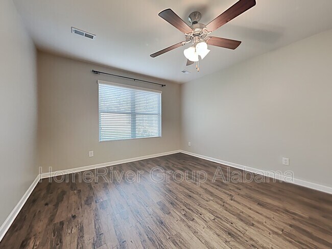 Foto del edificio - 240 Addison Dr
