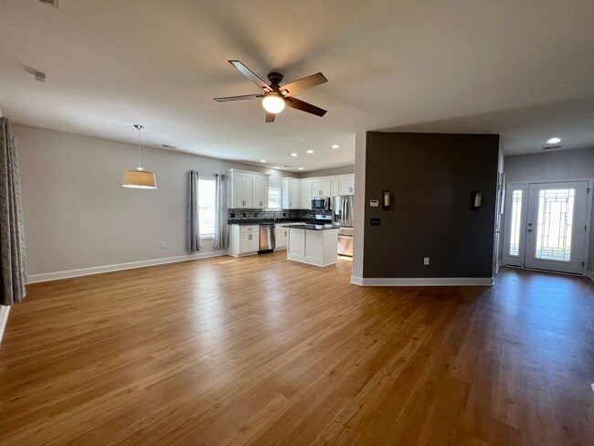 Building Photo - Conway - 3 Bedroom / 2 Bathroom House
