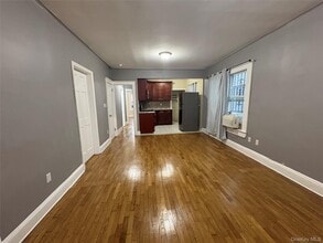 Building Photo - 88-69 Eldert Ln