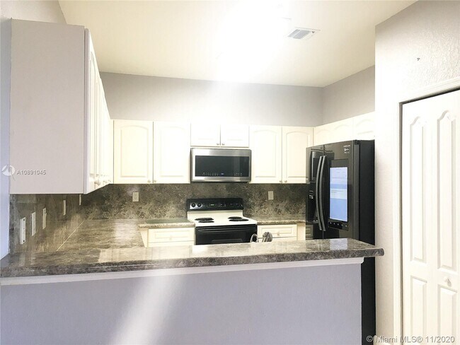 Building Photo - 4301 SW 160th Ave