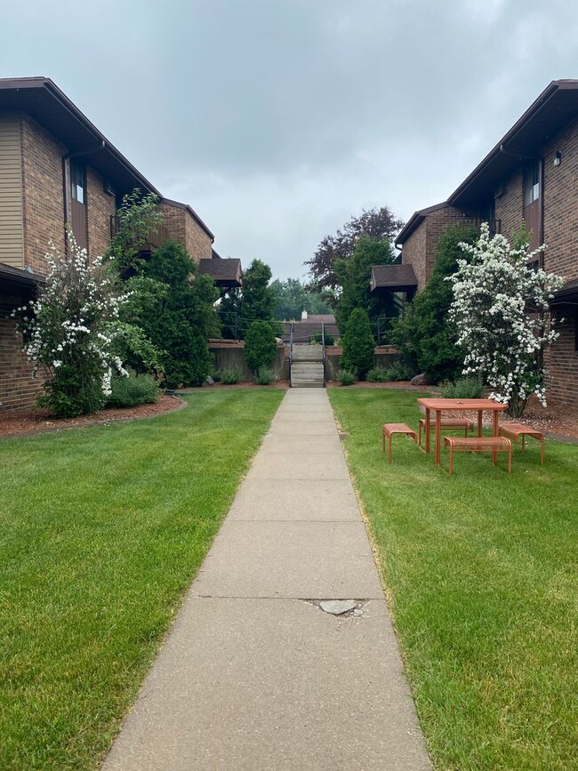 Interior Photo - Pinetree Estates