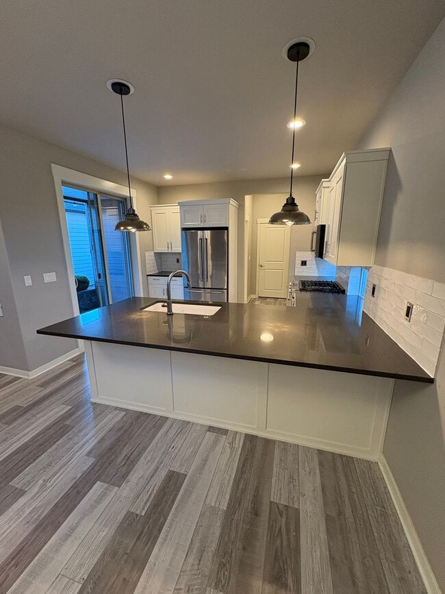 Building Photo - Newer 3 Bedroom / 2.5 Bathroom + Loft in the Ochoco Pointe Community