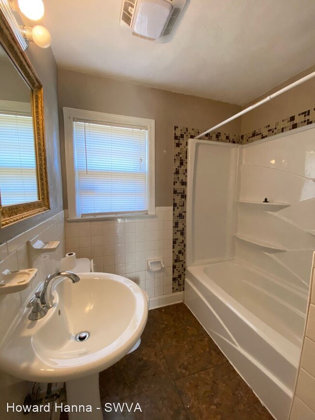 Building Photo - 3 br, 1 bath House - 3516 Norway Avenue NW