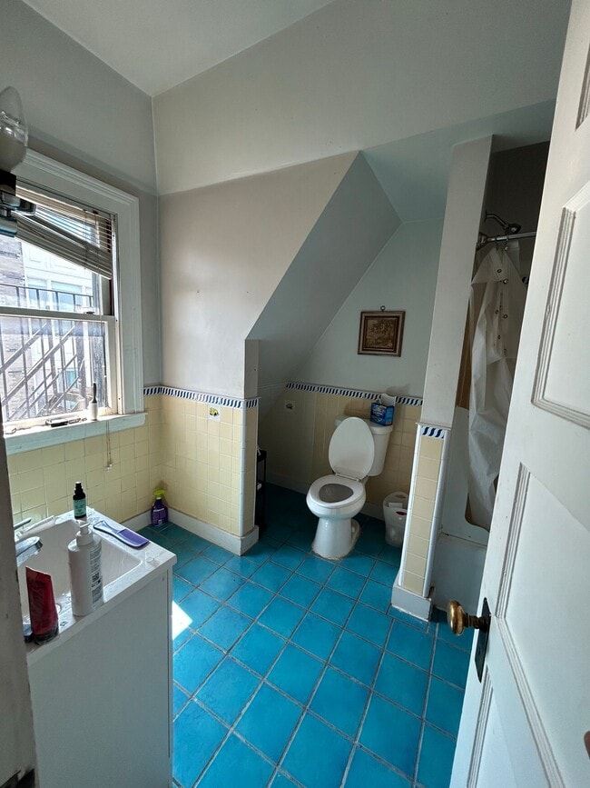 Building Photo - 52 Fenway