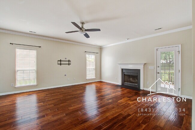 Foto del edificio - 5421 Red Tip Ln
