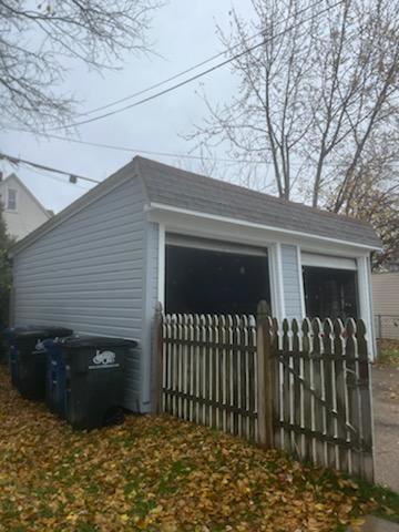 Building Photo - 1575 Rosewood Ave