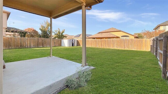 Foto del edificio - 133 Langtry Ln