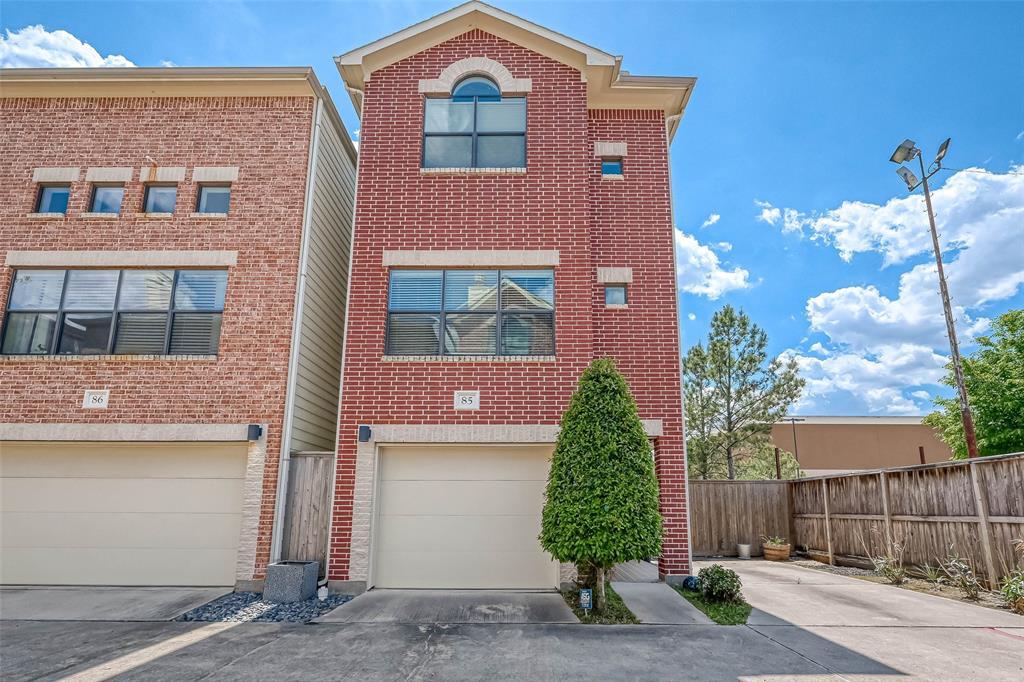 Foto principal - 650 Westcross St